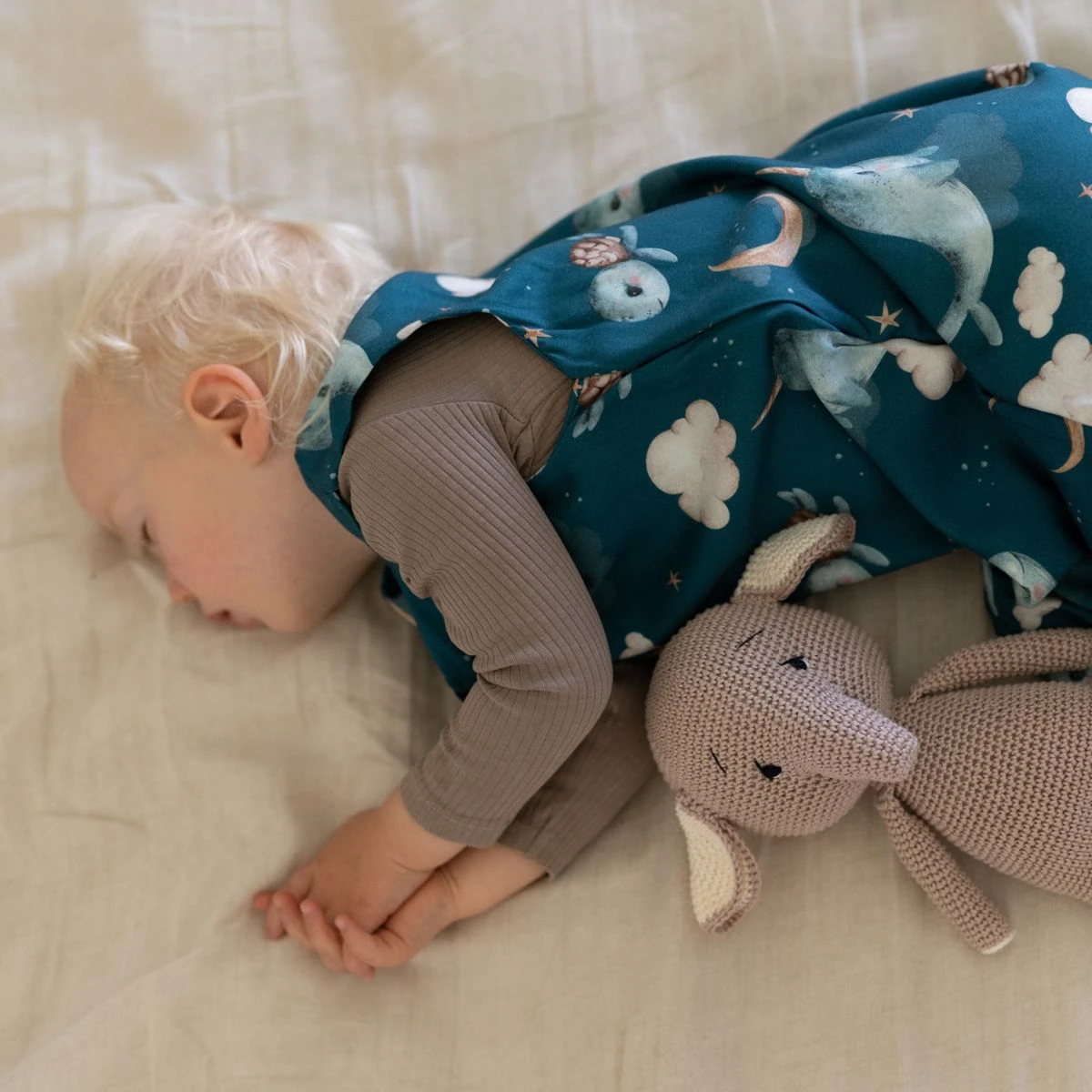 Sleepbag_whale_darkblue_sizeS