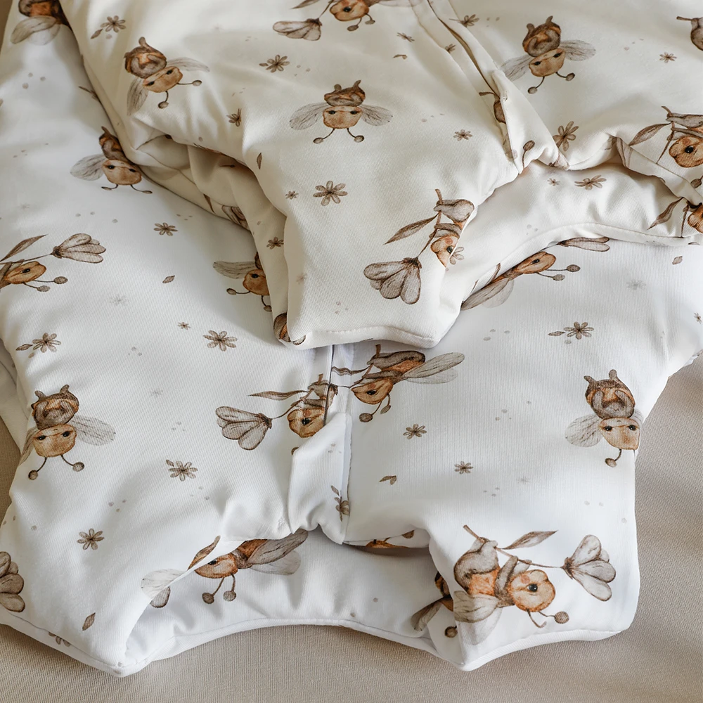 Sleeping-bag-with-legs-2.5-TOG-bees-3-4-years-Waldin